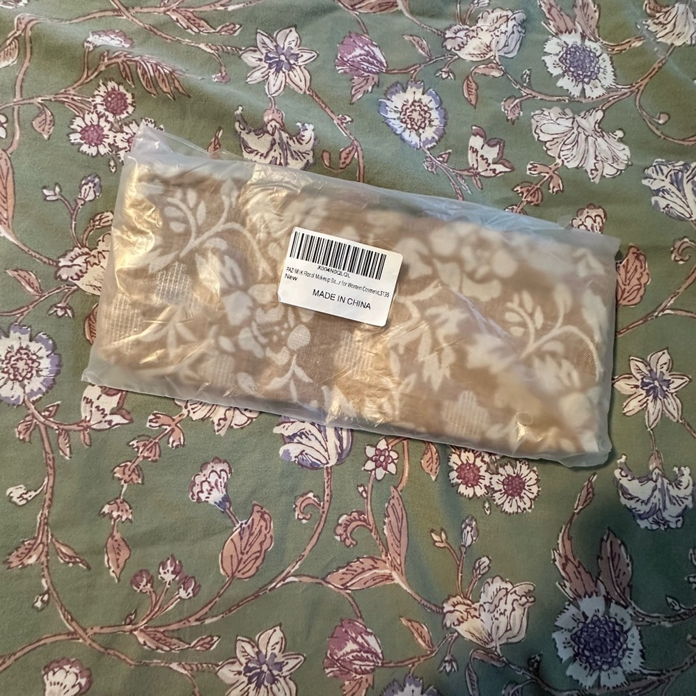 Make up bag NWT